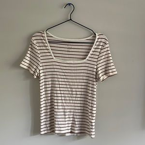 Square neck cream/brown t-shirt SIZE M